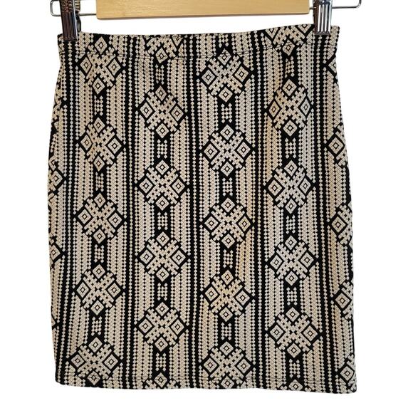 Geometric‎ Mini Pencil Skirt Office Siren Career Going Out Comfort Stripe Size S - Picture 2 of 5
